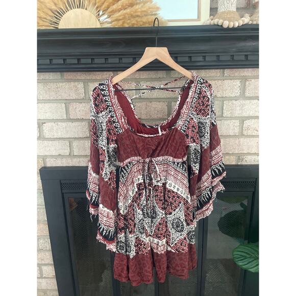 Free People Heart of Gold Boho Bell Sleeve Mini Dress XS Burgundy Tunic Top - Picture 3 of 10